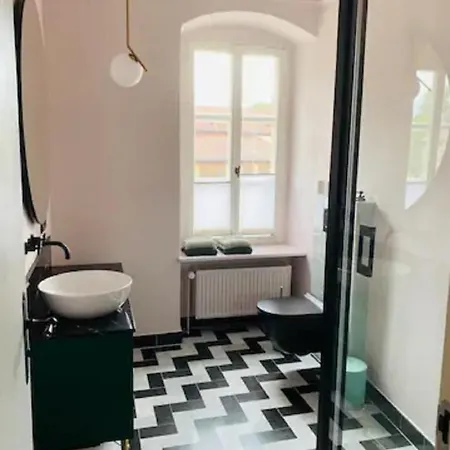Gutsverwaltung Schloss Eyrichshof 3*