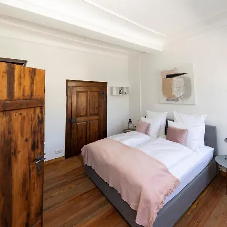 Gutsverwaltung Schloss Eyrichshof Guest house *